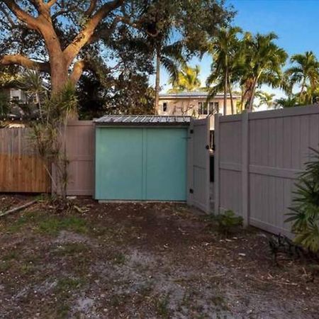 Charming Studio W Pool One Mile To Beach Pets Welcome Lake Worth Beach Exterior photo