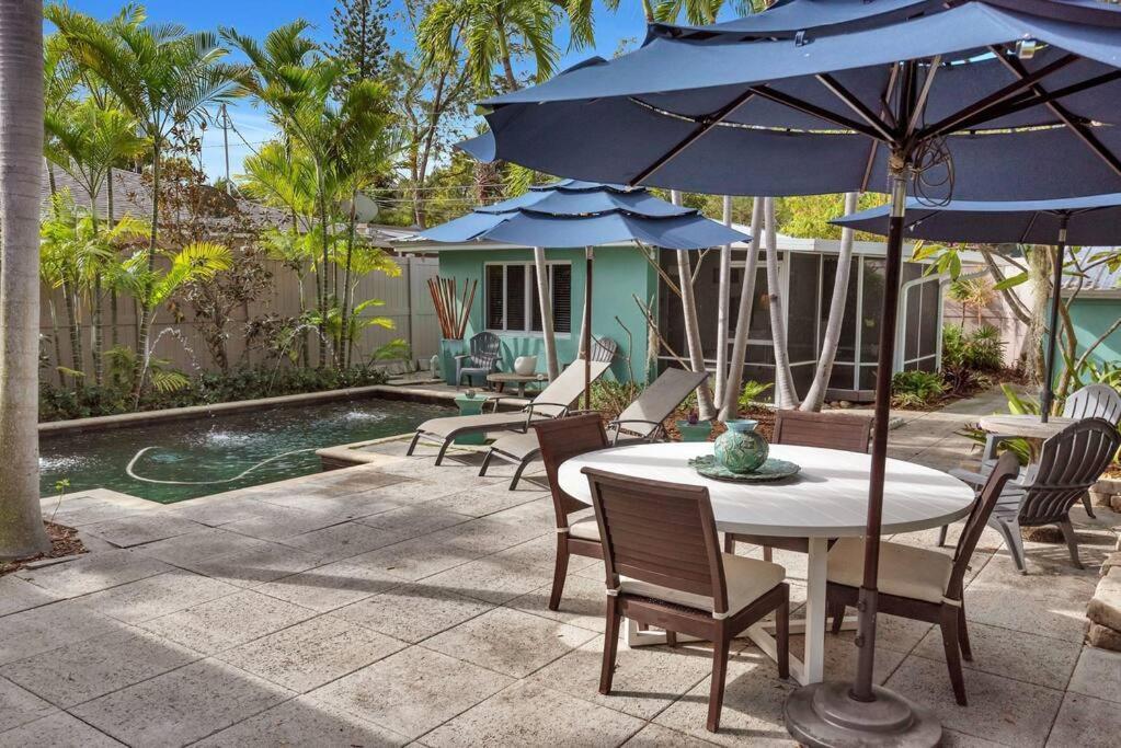 Charming Studio W Pool One Mile To Beach Pets Welcome Lake Worth Beach Exterior photo