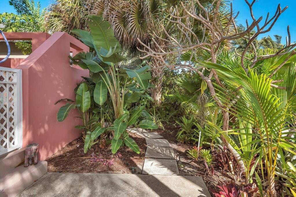 Charming Studio W Pool One Mile To Beach Pets Welcome Lake Worth Beach Exterior photo