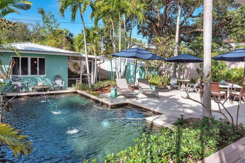 Charming Studio W Pool One Mile To Beach Pets Welcome Lake Worth Beach Exterior photo